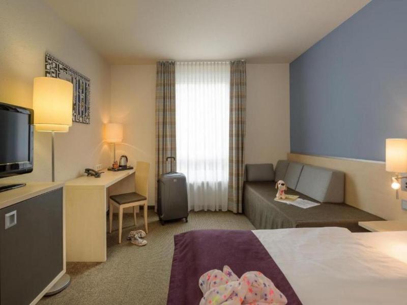 Sunday Hotel Berlin City West image