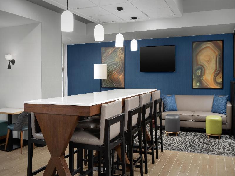 Hampton Inn Butte image