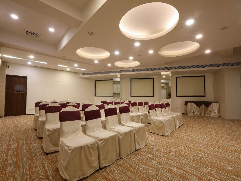 Kamfotel Hotel Nashik image