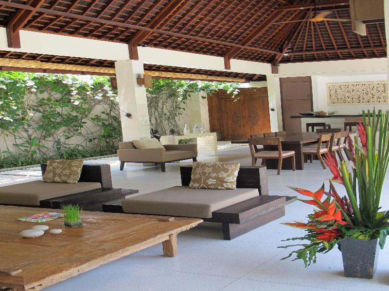 Nyaman Villas image