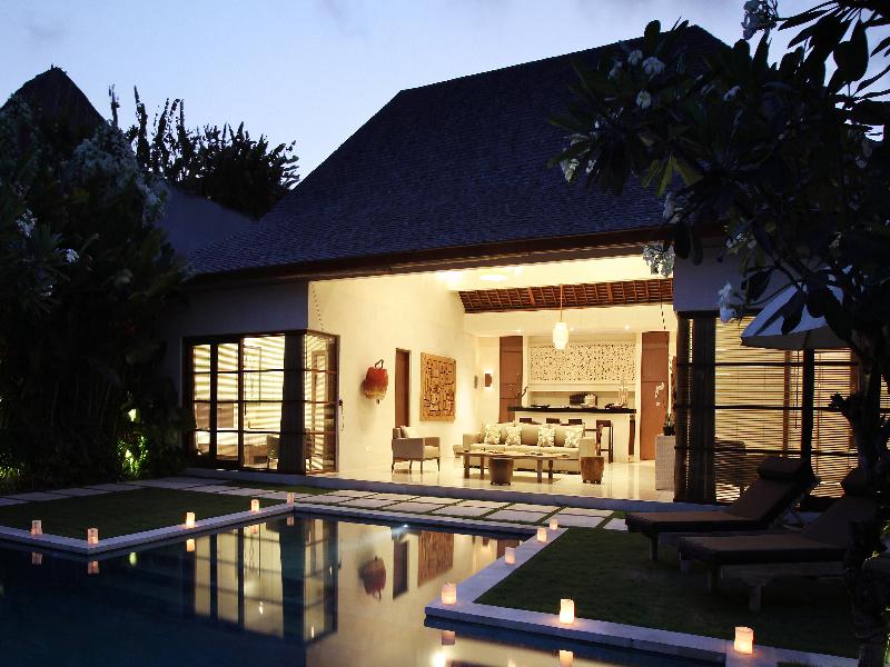 Nyaman Villas image