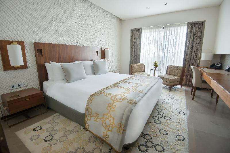 Crowne Plaza Chennai Adyar Park image