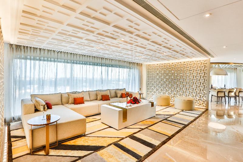 Crowne Plaza Chennai Adyar Park image