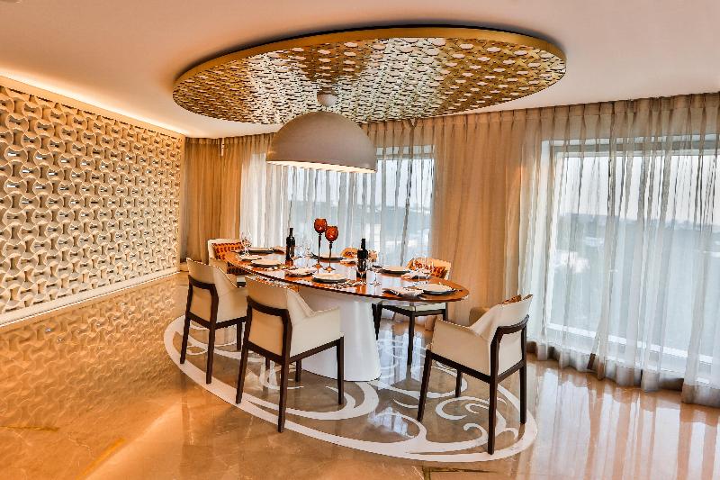 Crowne Plaza Chennai Adyar Park image
