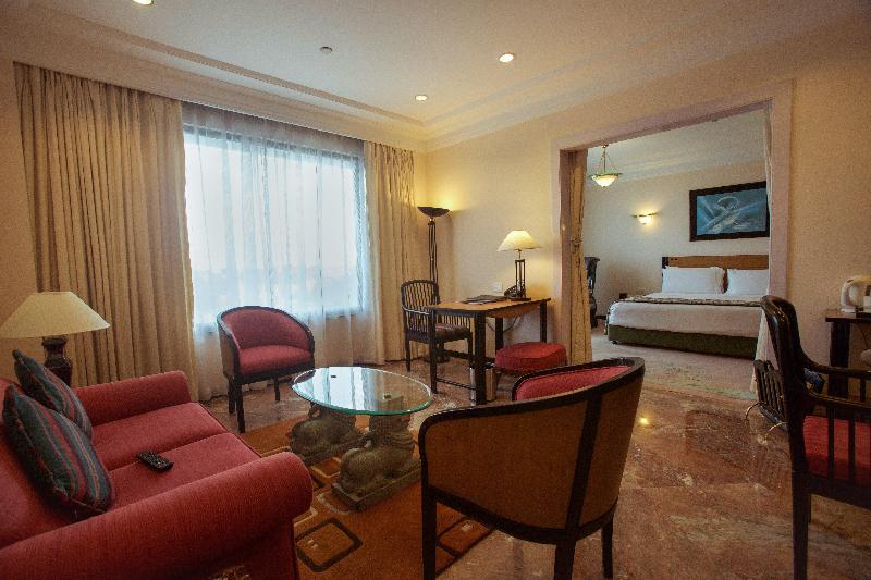 Crowne Plaza Chennai Adyar Park image