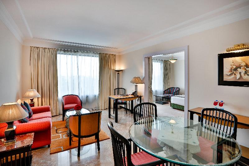 Crowne Plaza Chennai Adyar Park image