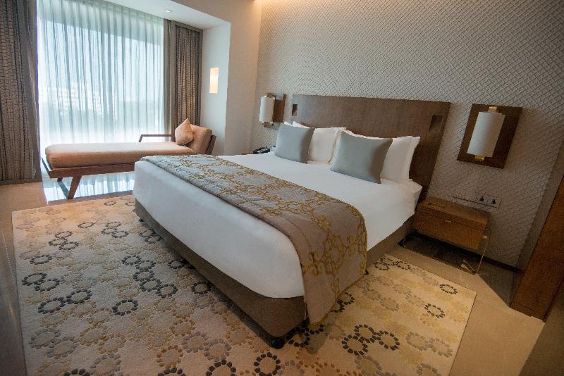 Crowne Plaza Chennai Adyar Park image