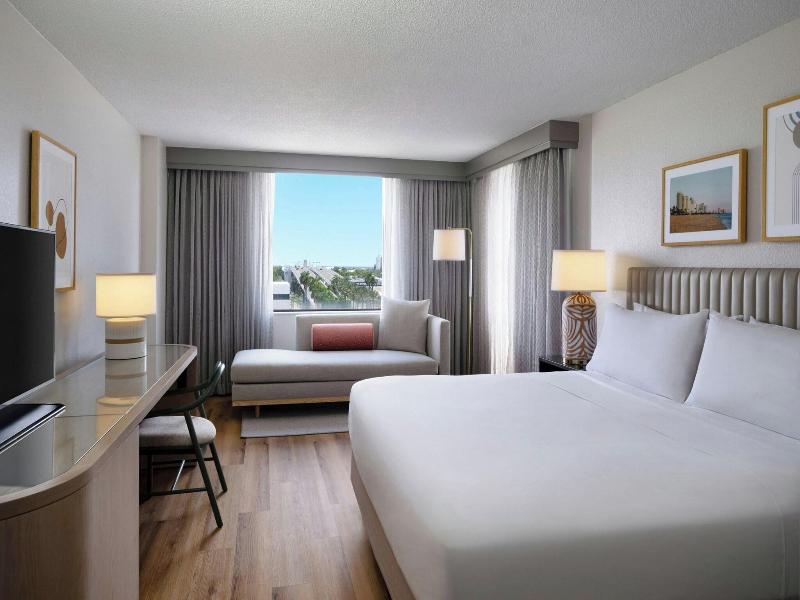 Renaissance Fort Lauderdale Marina Hotel image