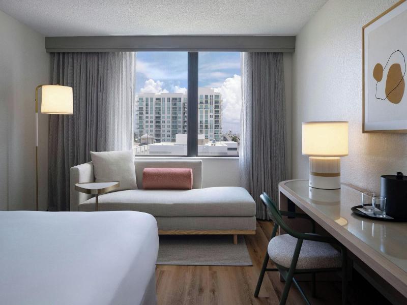 Renaissance Fort Lauderdale Marina Hotel image