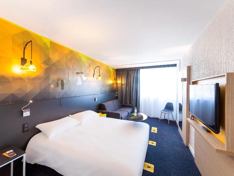 Ibis Styles Poitiers Nord image