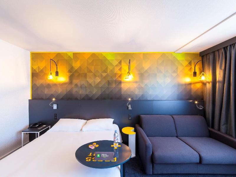 Ibis Styles Poitiers Nord image