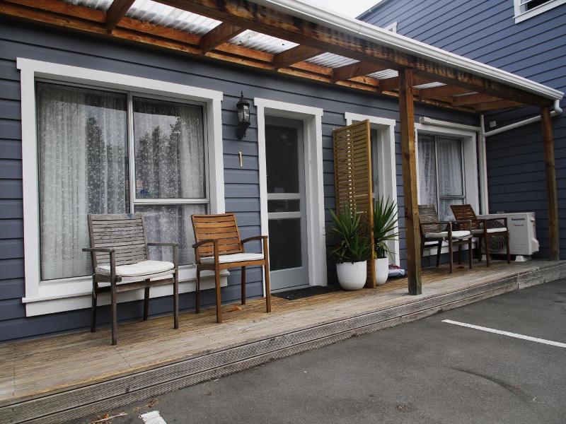 Cranford Court Motel image