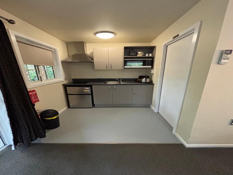 Cranford Court Motel image