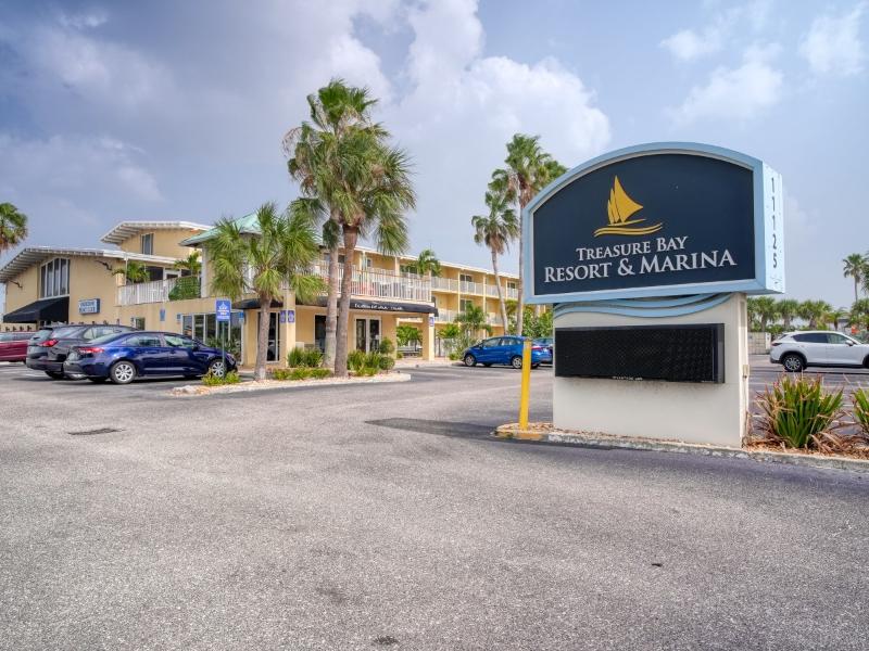 Treasure Island Hotel And Marina image