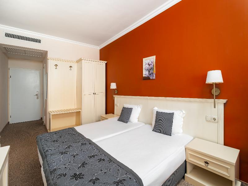 Festa Pomorie Resort image