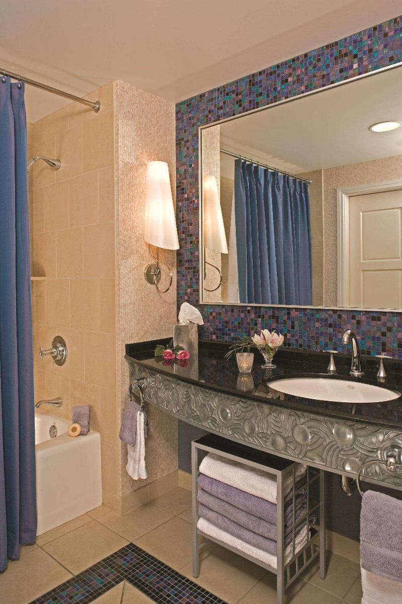 Mohegan Sun image