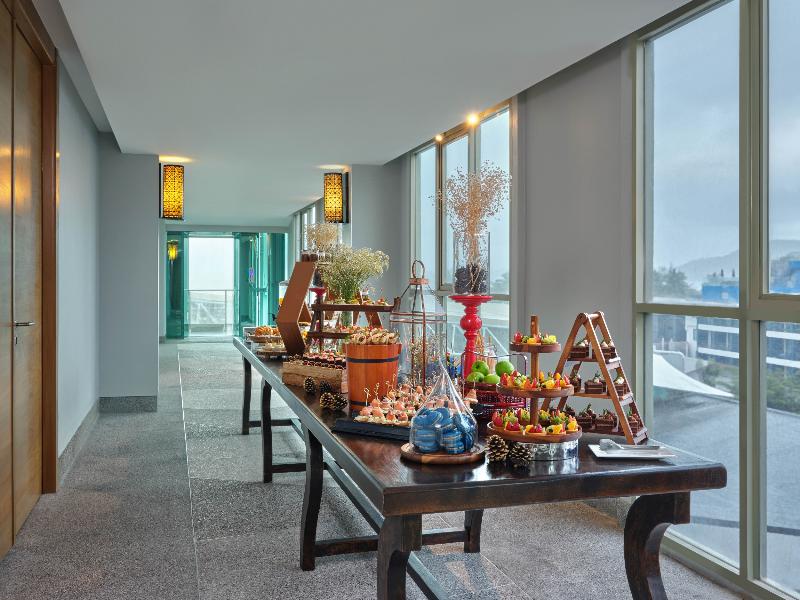 The Kee Resort & Spa image