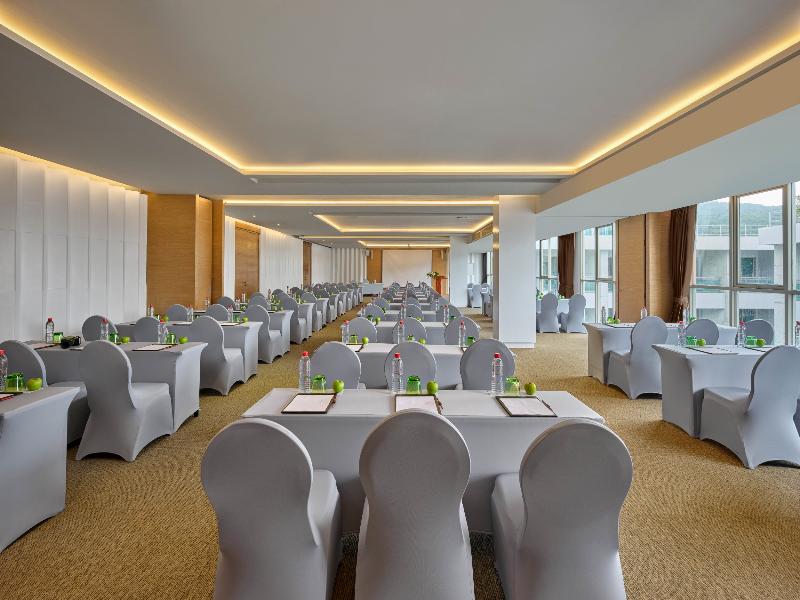 The Kee Resort & Spa image
