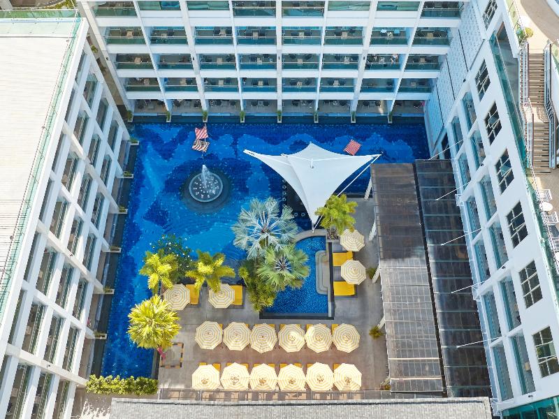 The Kee Resort & Spa image