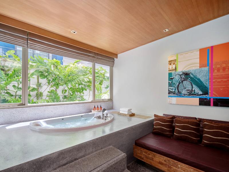The Kee Resort & Spa image