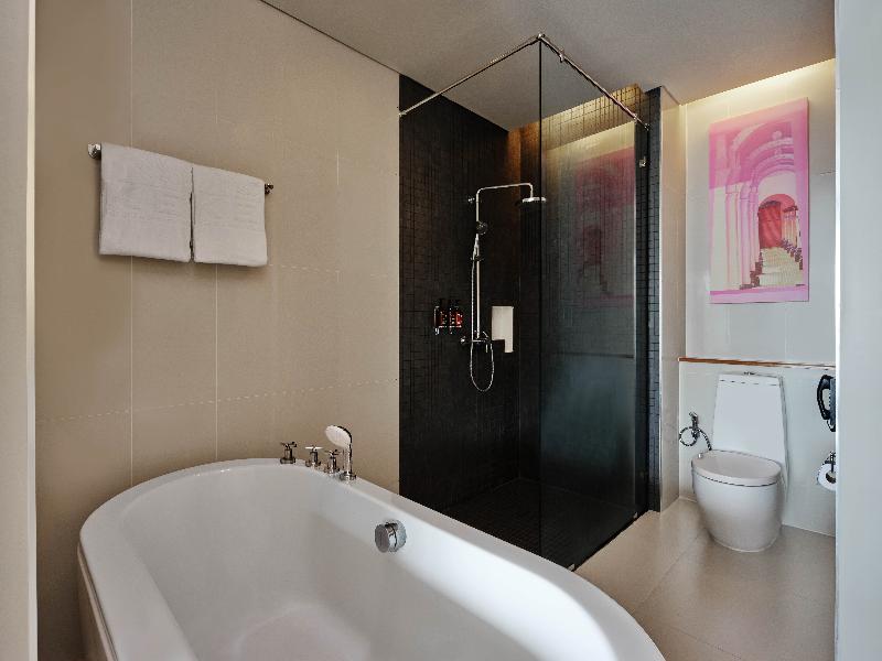 The Kee Resort & Spa image