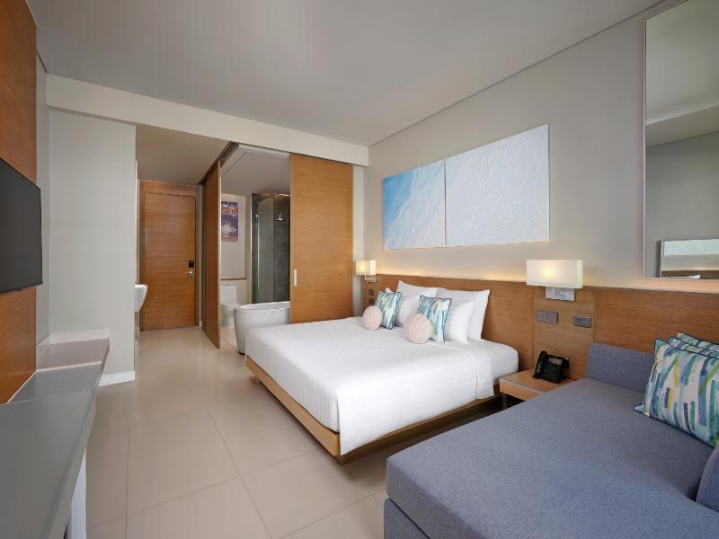 The Kee Resort & Spa image