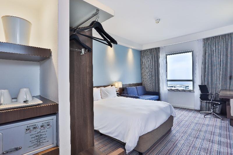 Holiday Inn Express Durban - Umhlanga image