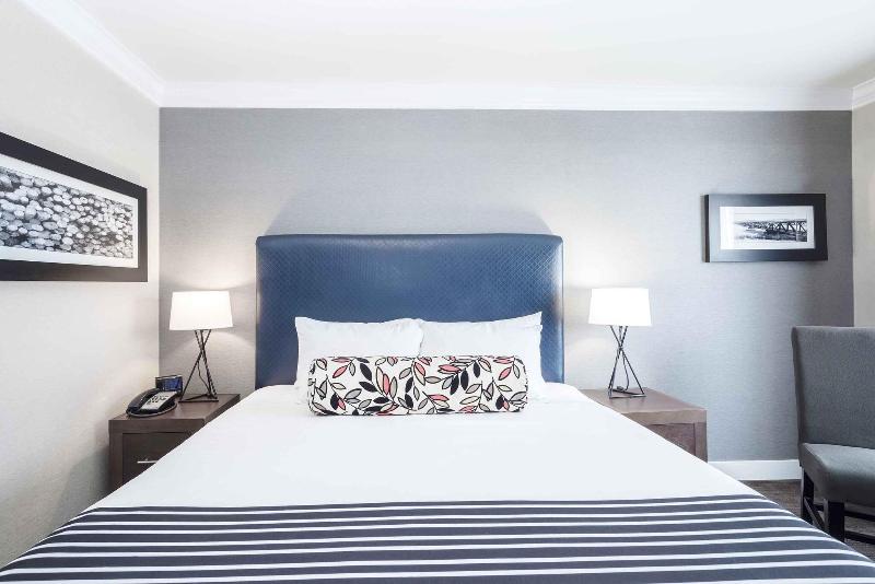 Sandman Signature Hotel & Resorts Prince George image