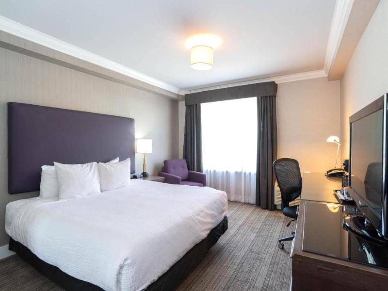 Sandman Hotel Calgary South image