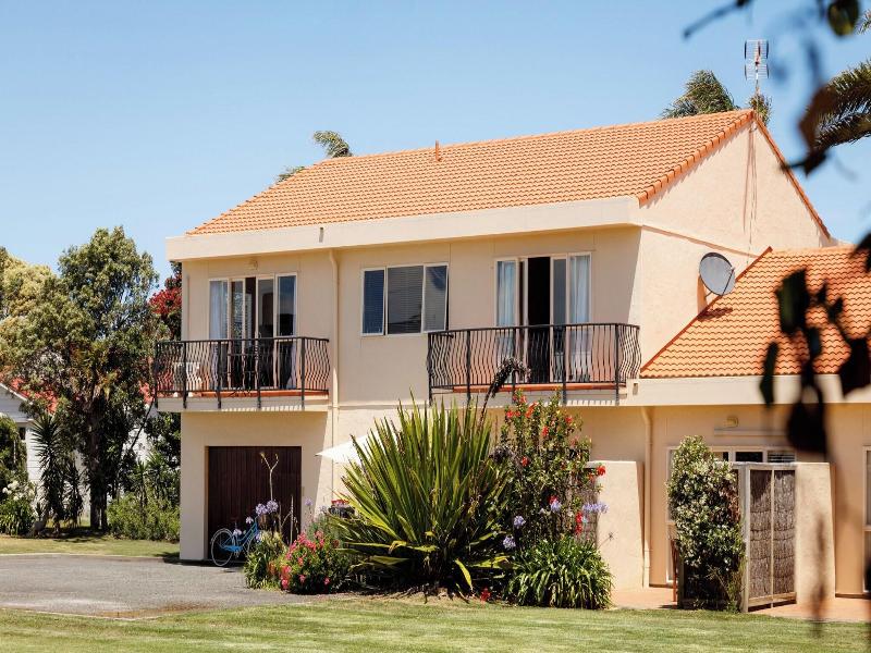 Ocean Beach Motor Lodge image