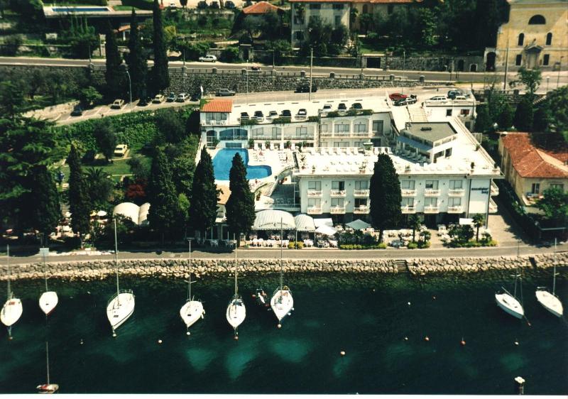 Hotel Excelsior Bay