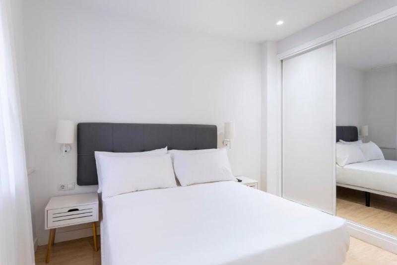Apartamentos Metrópolis Sevilla image