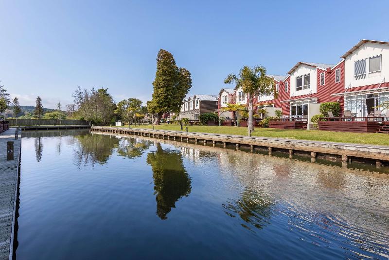 Ramada Resort By Wyndham Rotorua Marama image