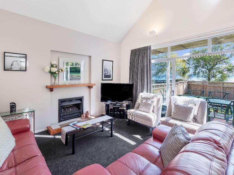 Ramada Resort By Wyndham Rotorua Marama image