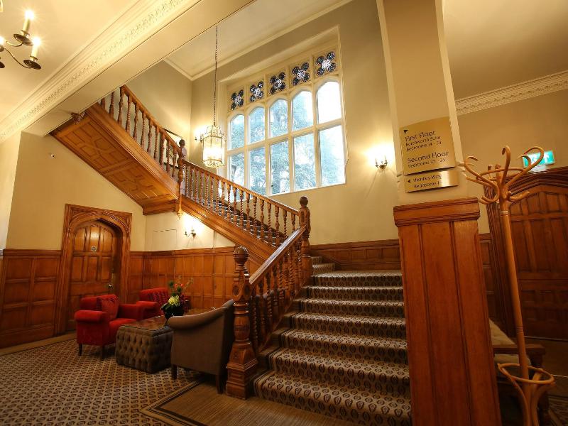 Hartsfield Manor image