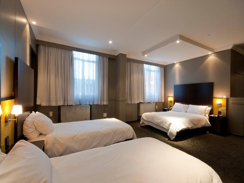 Manhattan Hotel image