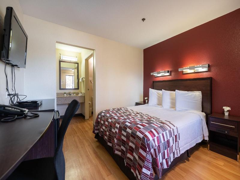 Red Roof Inn & Suites Rancho Cordova - Sacramento image