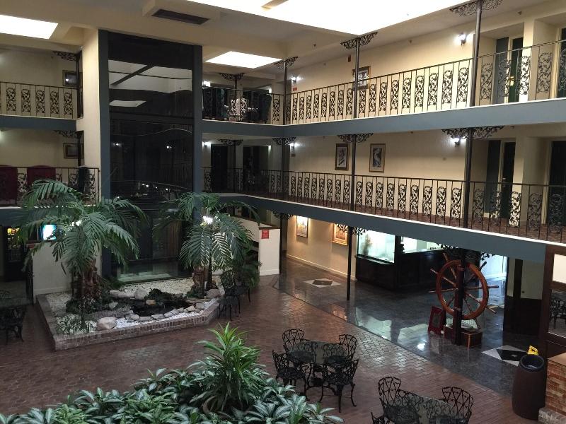 SureStay Plus Hotel by Best Western Baton Rouge image