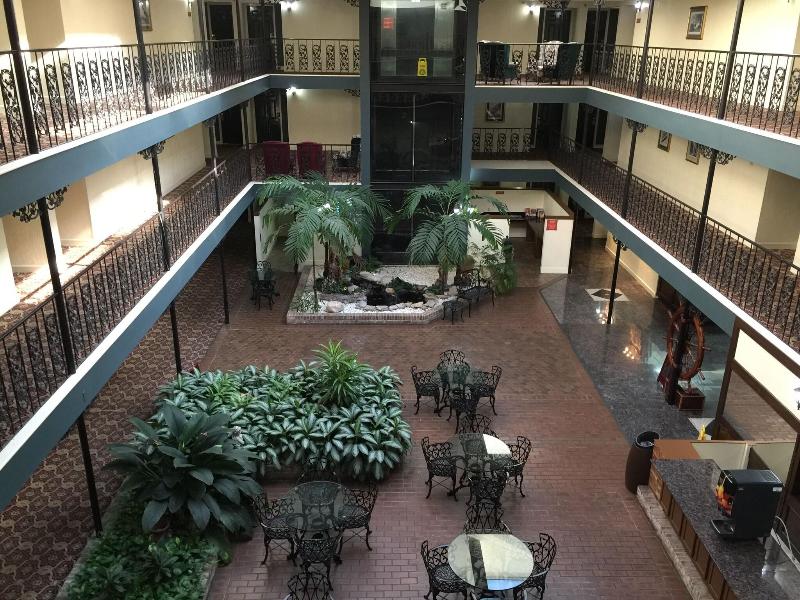SureStay Plus Hotel by Best Western Baton Rouge image