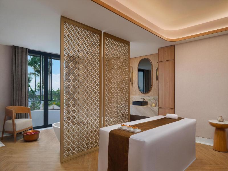 Sheraton Surabaya Hotel & Towers image