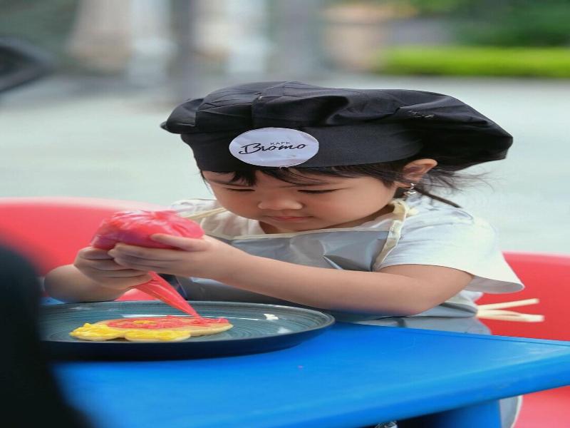 Sheraton Surabaya Hotel & Towers image