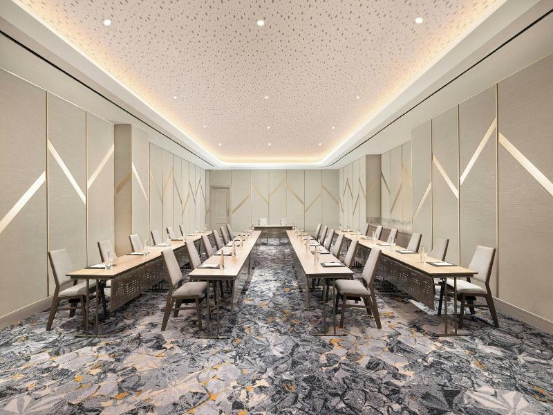 Sheraton Surabaya Hotel & Towers image