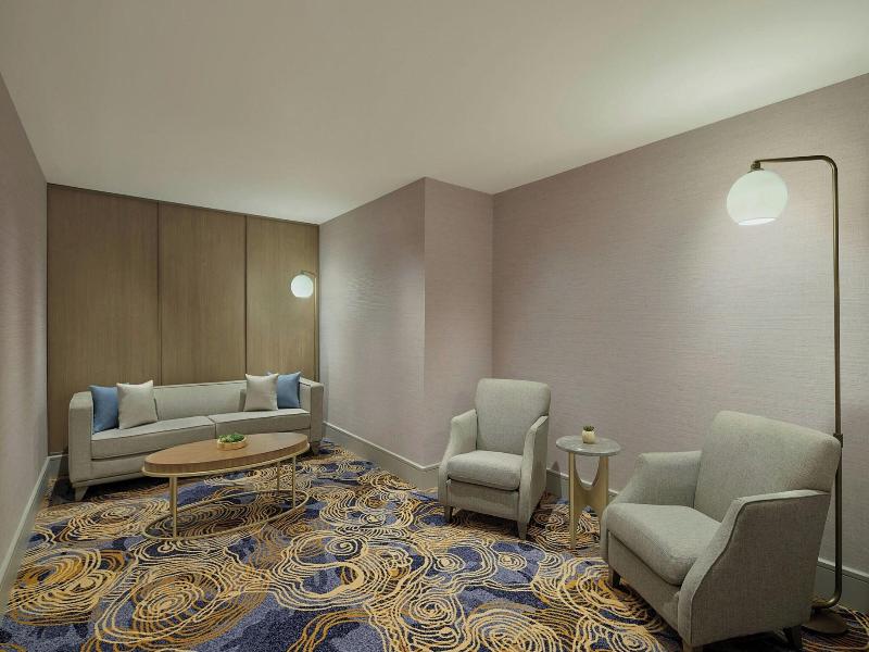 Sheraton Surabaya Hotel & Towers image