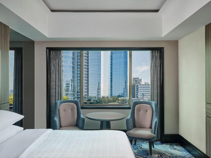 Sheraton Surabaya Hotel & Towers image