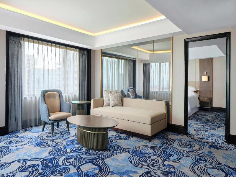 Sheraton Surabaya Hotel & Towers image