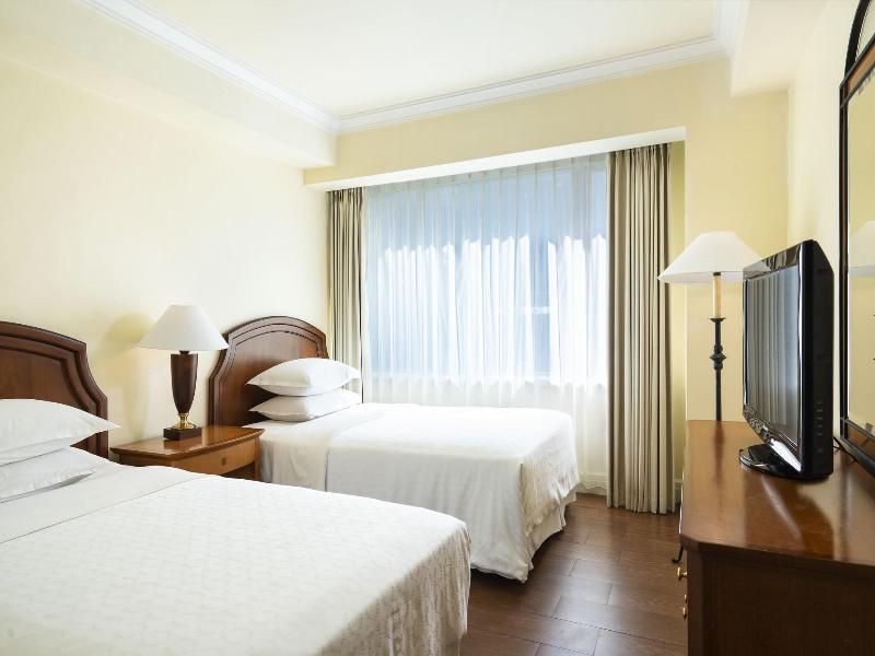 Sheraton Surabaya Hotel & Towers image