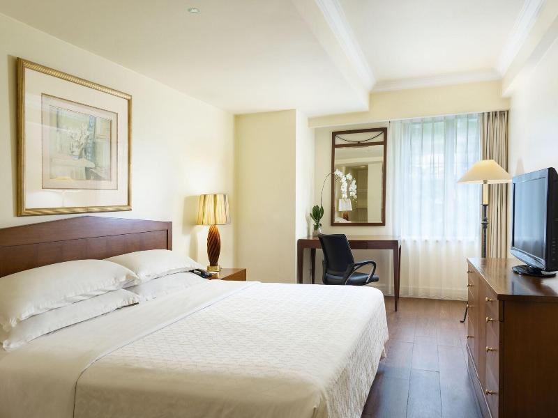 Sheraton Surabaya Hotel & Towers image