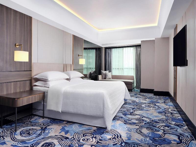 Sheraton Surabaya Hotel & Towers image