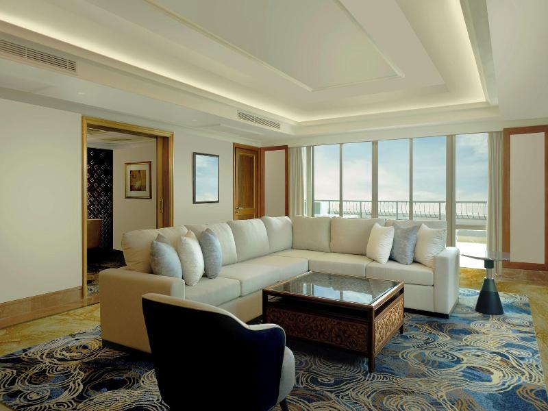 Sheraton Surabaya Hotel & Towers image