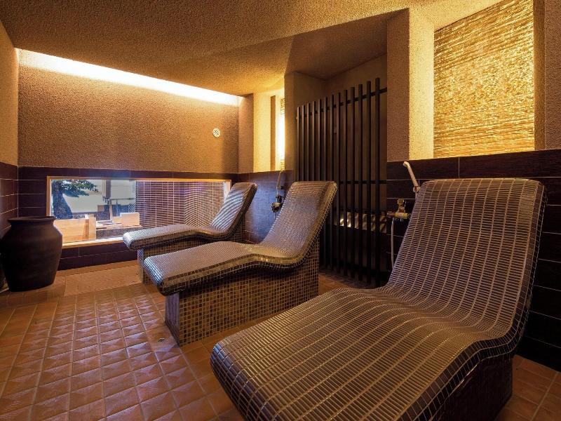 Kobe Bay Sheraton Hotel and Towers image
